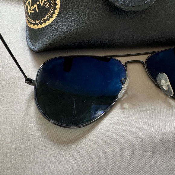 Ray-Ban Polarized Aviator Total Black 58